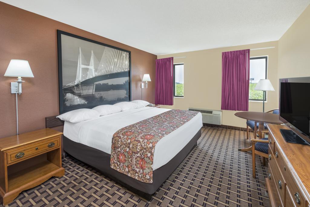 Super 8 By Wyndham Charleston Sikeston East Mo Motel Buitenkant foto